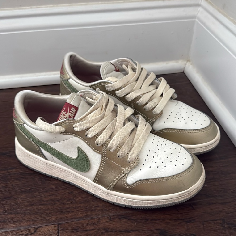Sage and gold air Jordan’s OG